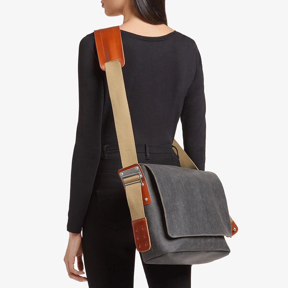 BROOKS ENGLAND Brooks Barbican Cotton Canvas Shoulder Bag - 13L - Grey - Image 11