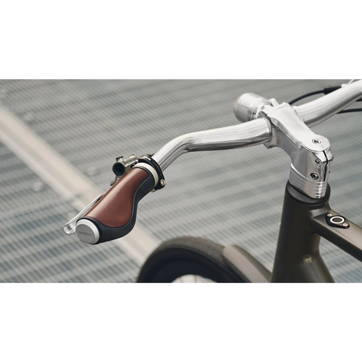 BROOKS ENGLAND Brooks Ergonomic Leather Grip - 130/130 Mm - Honey - Image 4