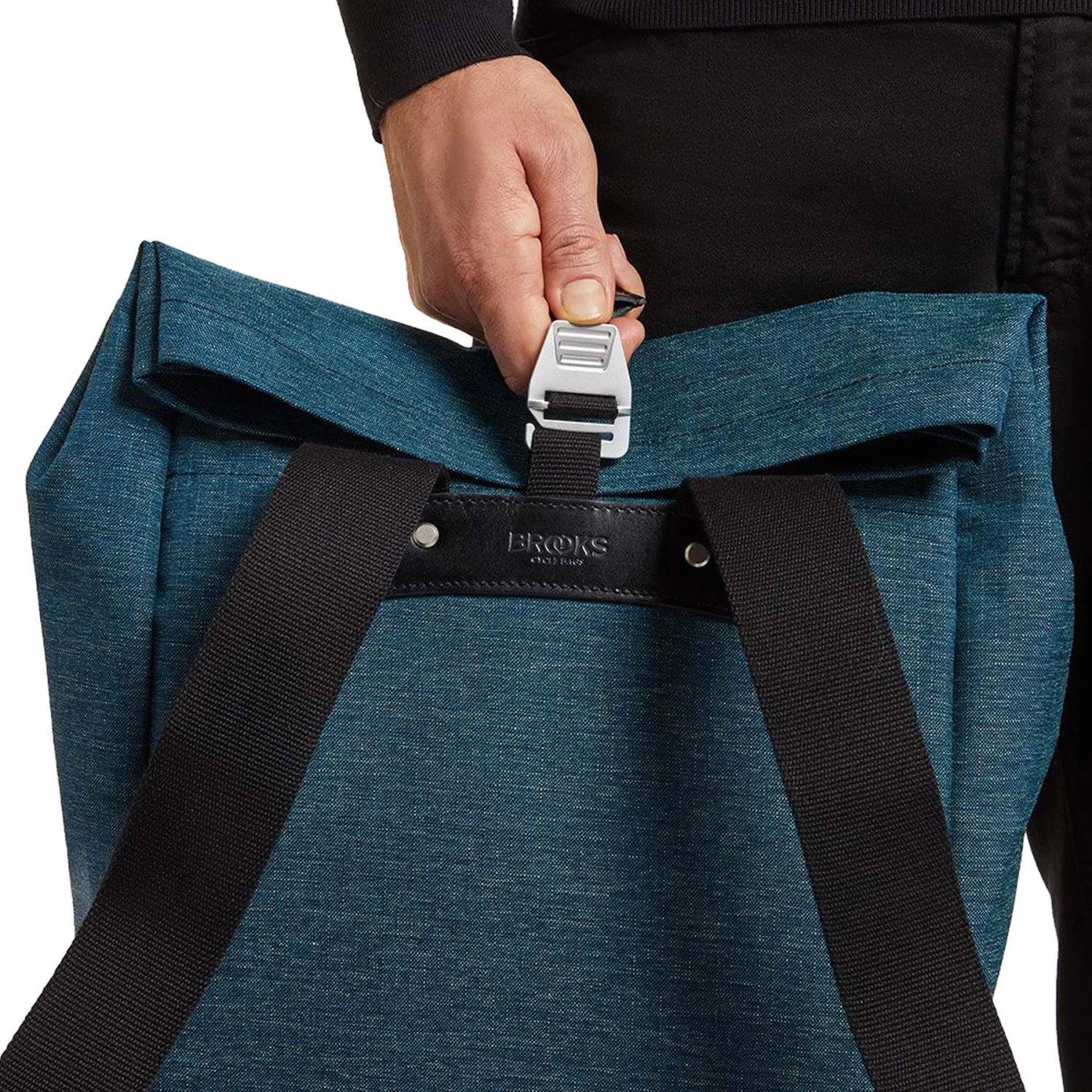 BROOKS ENGLAND Brooks Pickwick Tex Nylon Backpack 26L - Octane - Image 11